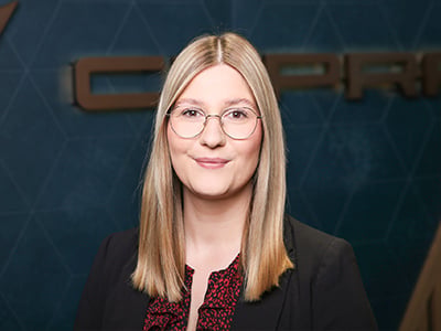 Vivian Schneider